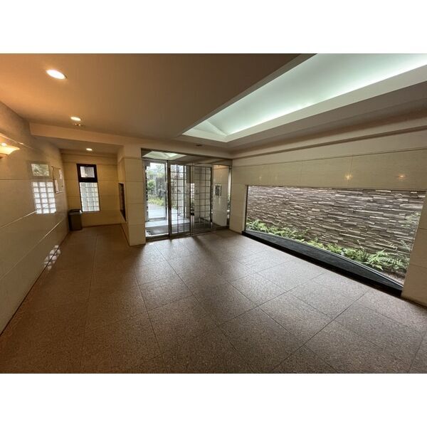 拡大写真:アーデンコート住吉川 6階603のロビー