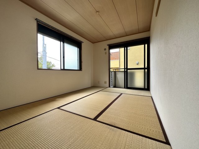 拡大写真:ハイツ中島 2階202の和室です ※同マンション別室画像です
