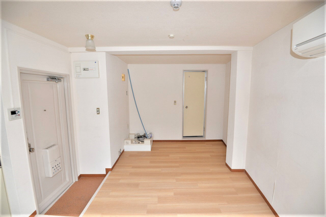 拡大写真:エルパラッツォ三宮(YMビル) 3階302の写真は同マンションの他のお部屋のものです
