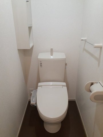 拡大写真:リヴェールコートⅢ 2階201のトイレもきれいです