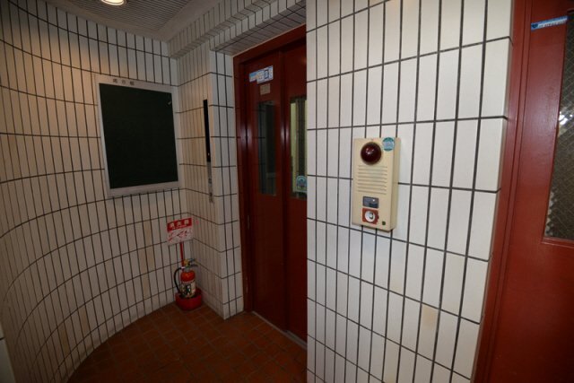 拡大写真:ユニハイム神戸 5階505の建物の内部です