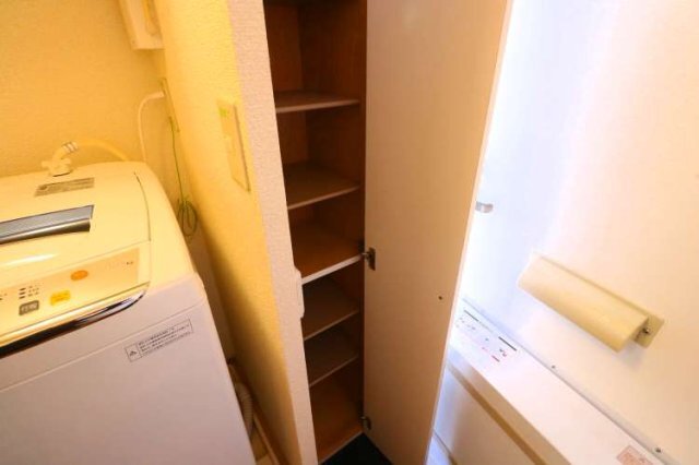 拡大写真:レオパレスM’s加古川 2階210の毎日通る玄関はこちらです