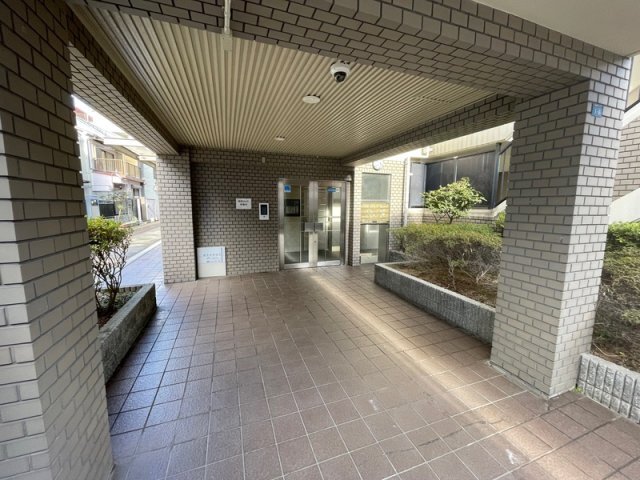 拡大写真:エクラシア鷹取駅前 2階203のエントランスです