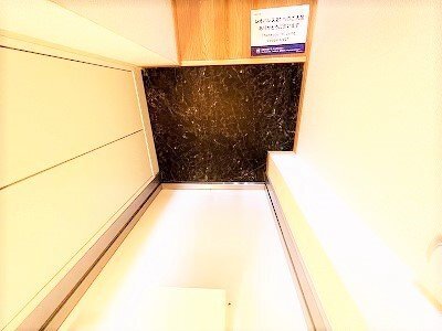 拡大写真:レオパレスデイジーヴィラ 3階306の玄関です