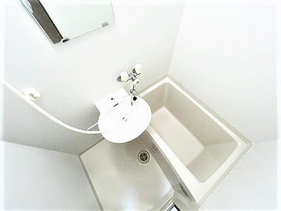 拡大写真:レオパレスデイジーヴィラ 3階306の日々の疲れを癒すお風呂付です