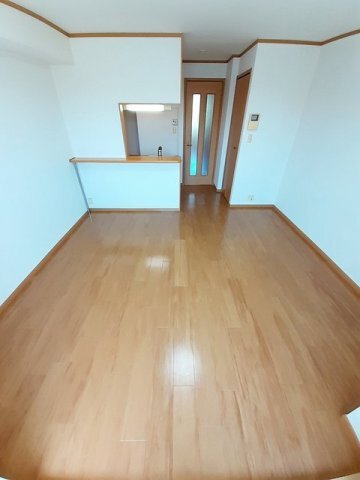 拡大写真:SUN BREEZE B 2階202の内装です