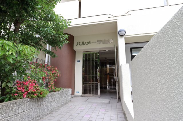 拡大写真:パルメーラ山手 6階604の建物の内部です