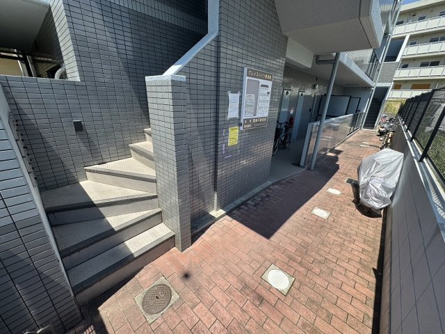 拡大写真:グレイスハイツ東須磨 2階202のロビー