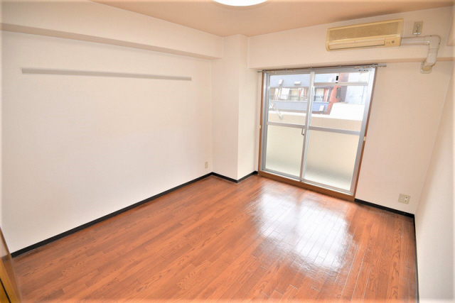 拡大写真:マリンシティ三宮 5階707のきれいな内装です