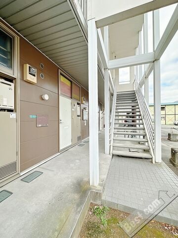 拡大写真:レオパレスエクセレント2号館 2階205の外観