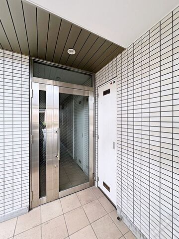 拡大写真:マヒナ イズミ 3階305の外観