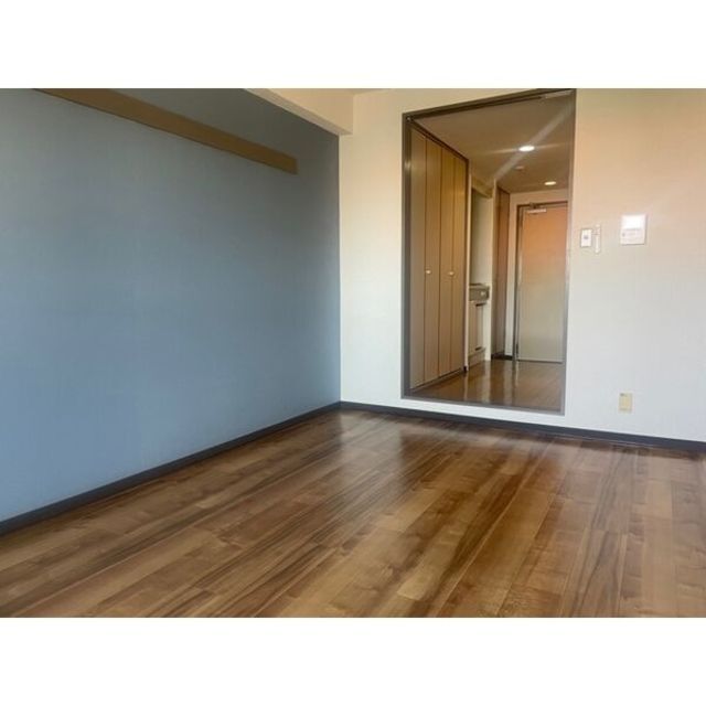 拡大写真:ラヴィアン21 3階302の内観