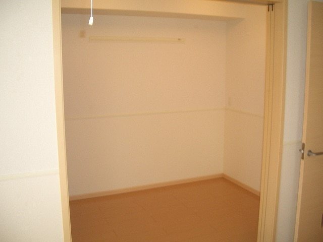 拡大写真:ベルクレスト 1階101の内観