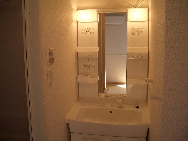 拡大写真:ベルクレスト 1階101の内観