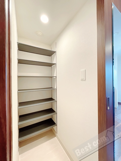 拡大写真:PHOENIX VILLA りんくう 4階402の内観