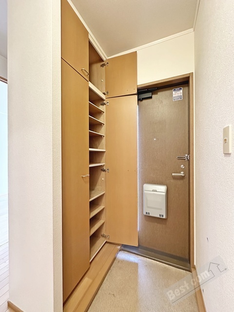 拡大写真:6610茜 2階201の内観