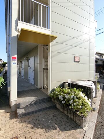 拡大写真:レオパレスグレイス 2階203の外観