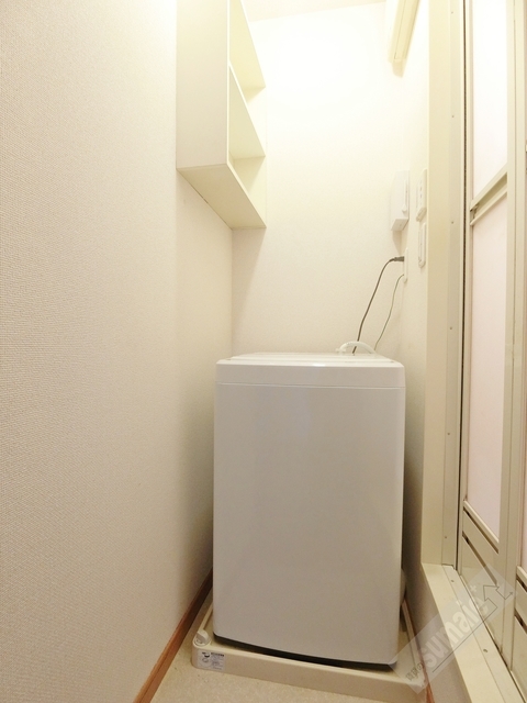 拡大写真:レオパレスロイヤル 1階104の内観