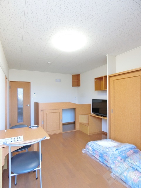 拡大写真：レオパレス土佐町 1階104の内観