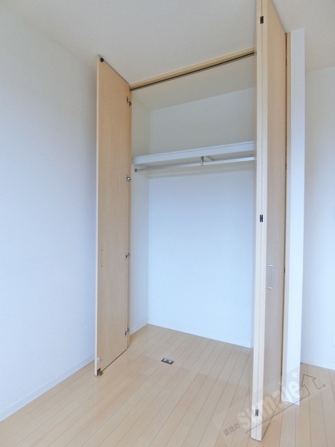 拡大写真:シャーメゾンロイヤルヒルズⅡ 2階203の内観