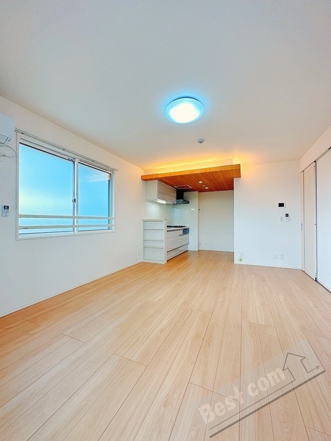 拡大写真:La maison Chico Rich 3階301の内観