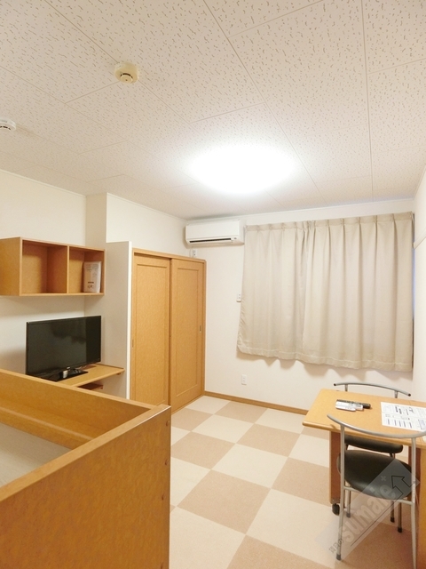 拡大写真:レオパレスKSPIRIT葵 2階205の内観