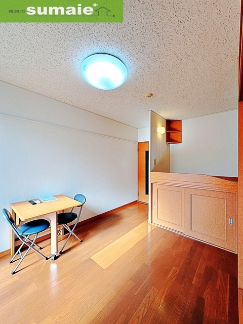 拡大写真:レオパレス冨士 1階106の内観