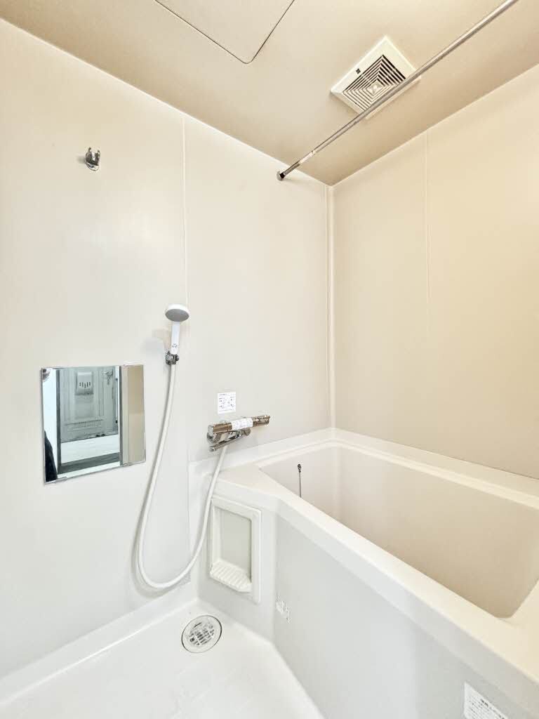 拡大写真:カーサ・ビアンカ 1階102の風呂
