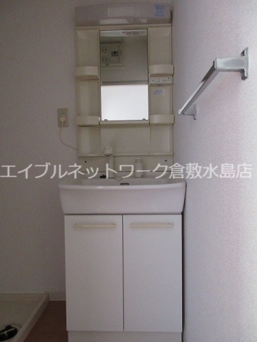 拡大写真:倉敷市玉島中央町2丁目 1階101の洗面所