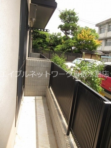 拡大写真:倉敷市玉島中央町2丁目 1階101のバルコニー
