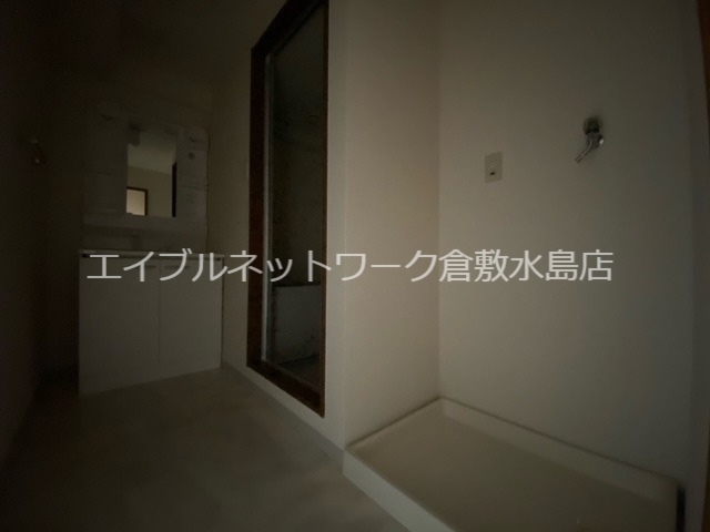拡大写真:クレストール 4階406の洗面所