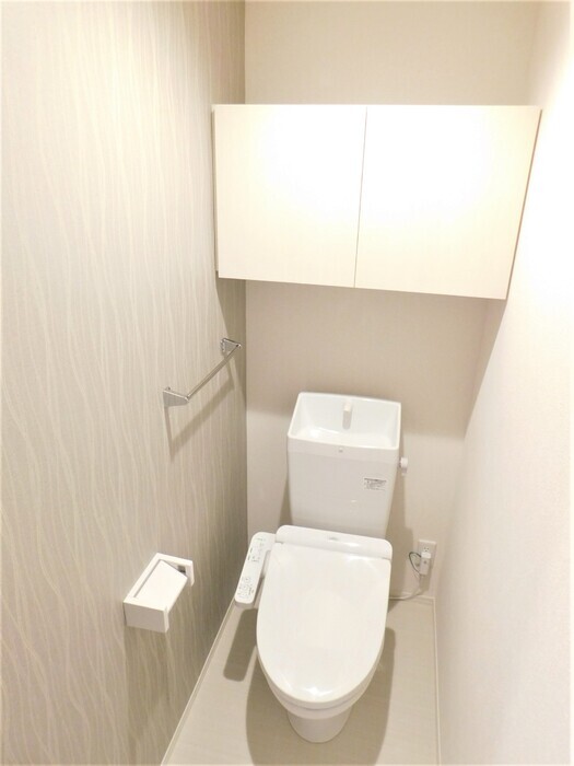 拡大写真:RESIDENCE阿知 1階102のトイレ
