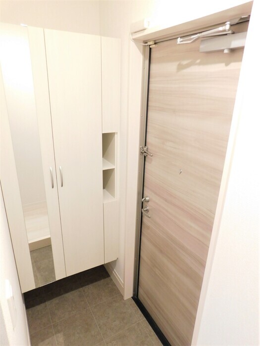 拡大写真:RESIDENCE阿知 1階102の玄関