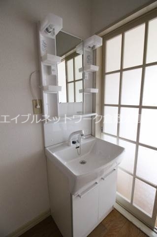 拡大写真:ドミール西口 B棟 2階201の洗面所
