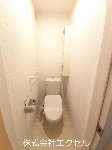 拡大写真:あきる野市秋川6丁目 1階102のトイレ