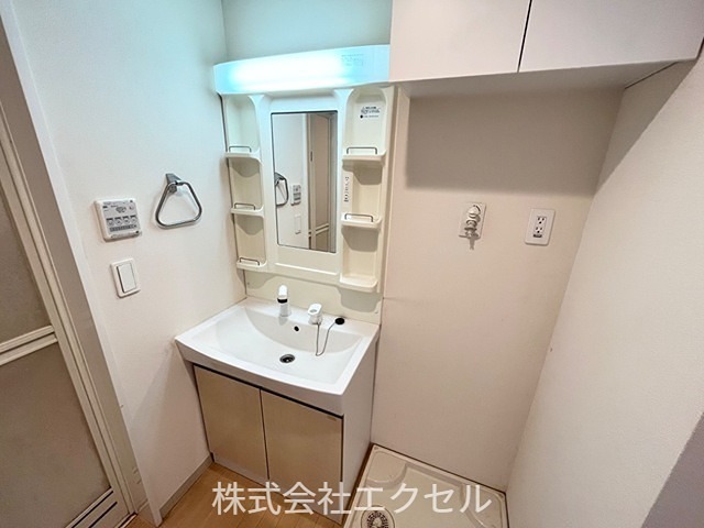 拡大写真:八王子市下恩方町 1階101の洗面所