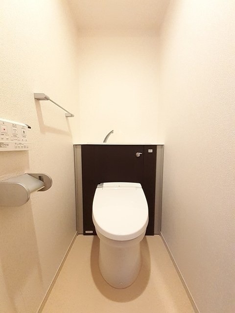 拡大写真:相模原市中央区相模原4丁目 7階701のトイレ