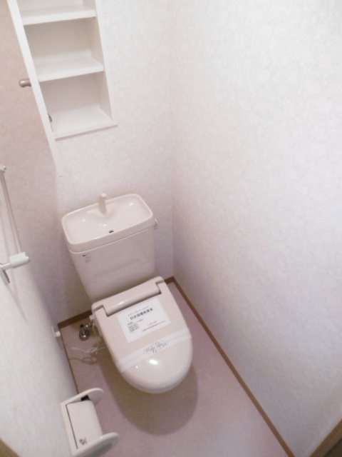 拡大写真:町田市小山町 3階305のトイレ