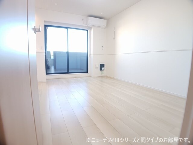 拡大写真:青梅市河辺町6丁目 2階203のリビング