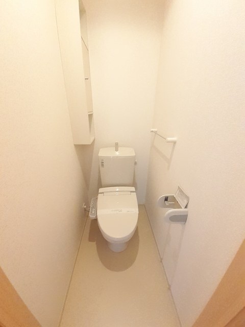 拡大写真:青梅市長淵2丁目 1階102のトイレ