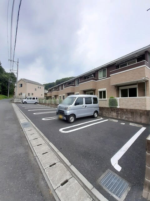 拡大写真:青梅市長淵2丁目 1階102の駐車場