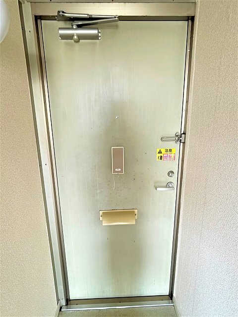 拡大写真:八王子市堀之内3丁目 2階201の玄関