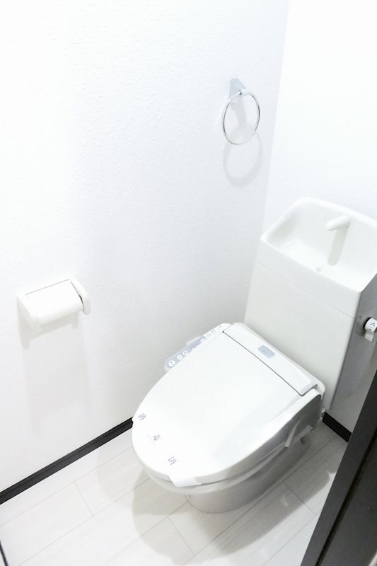 拡大写真:町田市中町3丁目 2階202のトイレ