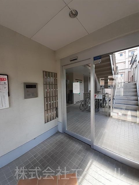 拡大写真:小平市小川町1丁目 4階403のエントランス