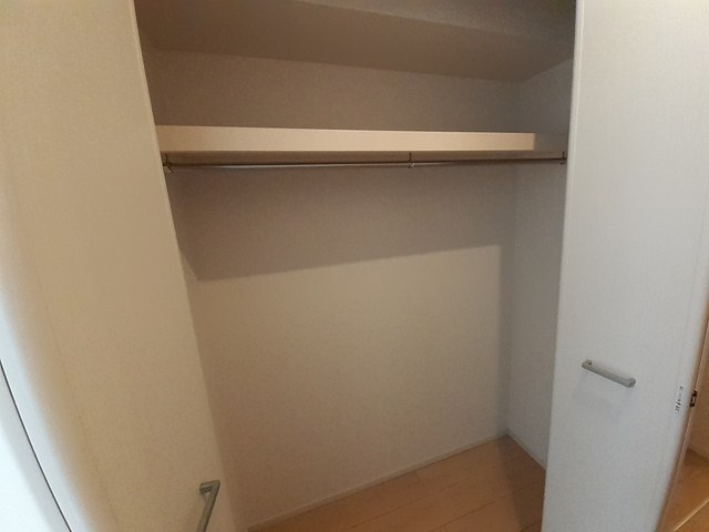 拡大写真:小平市小川東町 1階102の収納