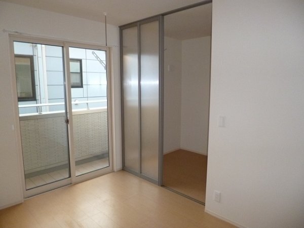 拡大写真：立川市上砂町１丁目 Fのバルコニー・ベランダ
