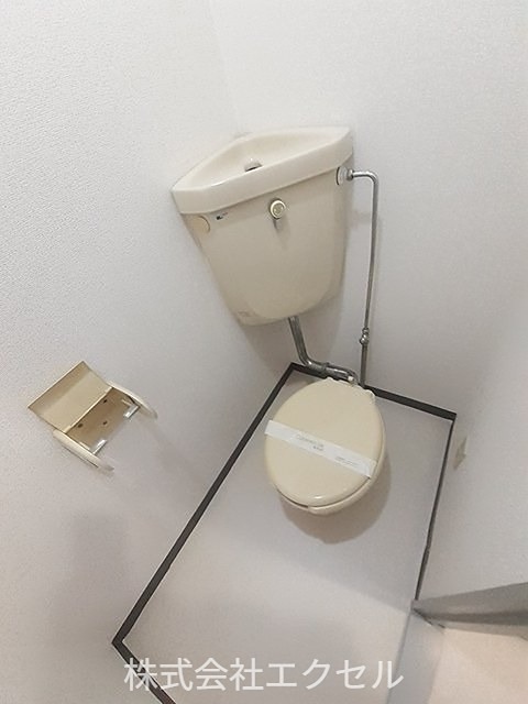拡大写真:プルミエール秋川 1階102のトイレ