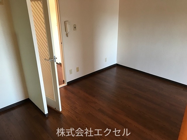 拡大写真:あきる野市小川東1丁目 3階K1のリビング