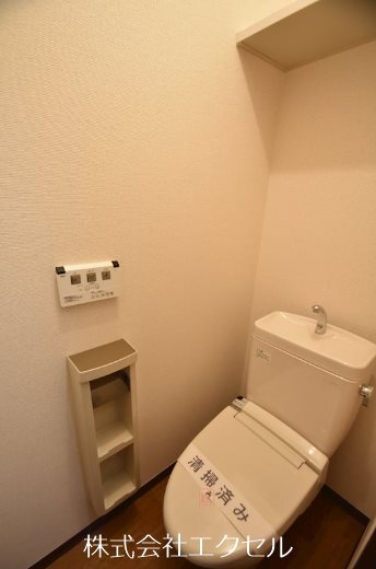 拡大写真:八王子市館町 1階102のトイレ