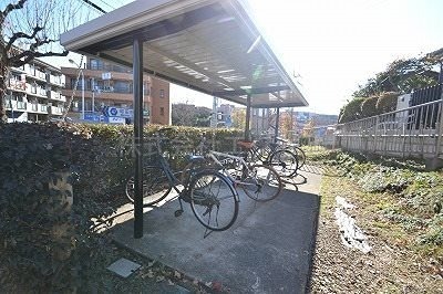拡大写真:八王子市館町 1階102の駐車場